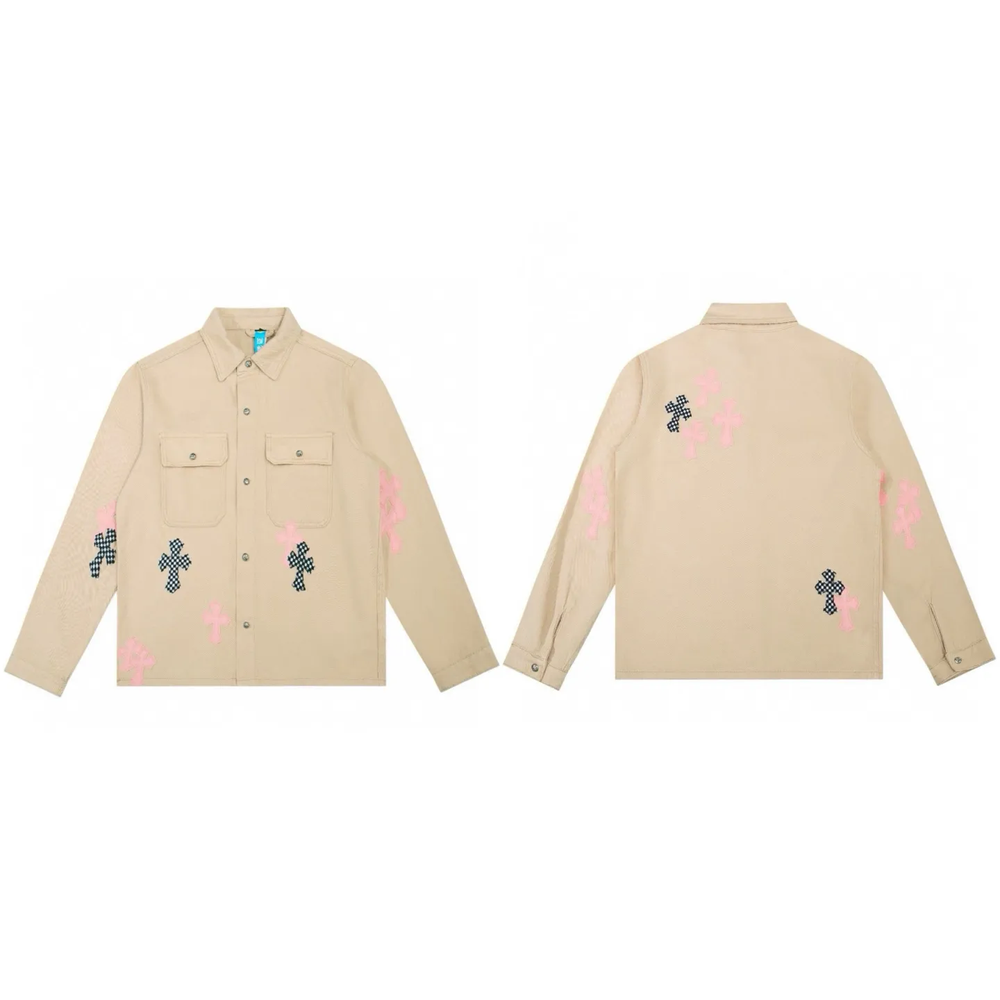 P270 💰 Chrome Hearts丨Chrome Hearts 25ss Cherry Blossom Pink Leather Jacket - WorkDog Pink Leather Jacket, a timeless workwear series. The fabric is made of custom-woven high-density canvas, which took more than two months. It was subsequently lightly coated to give the whole body a glossy look~ Zero color difference was achieved, and the texture details of the fabric were all in place! The crosses of the accessories are all genuine sheepskin, hand-stitched! The actual texture is better, the upper body is stiff, and it is OK for both men and women. Color: Khaki Size: S-M-L-X